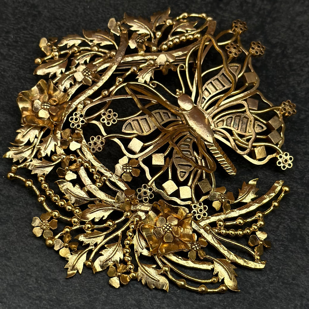 The Elora Brooch